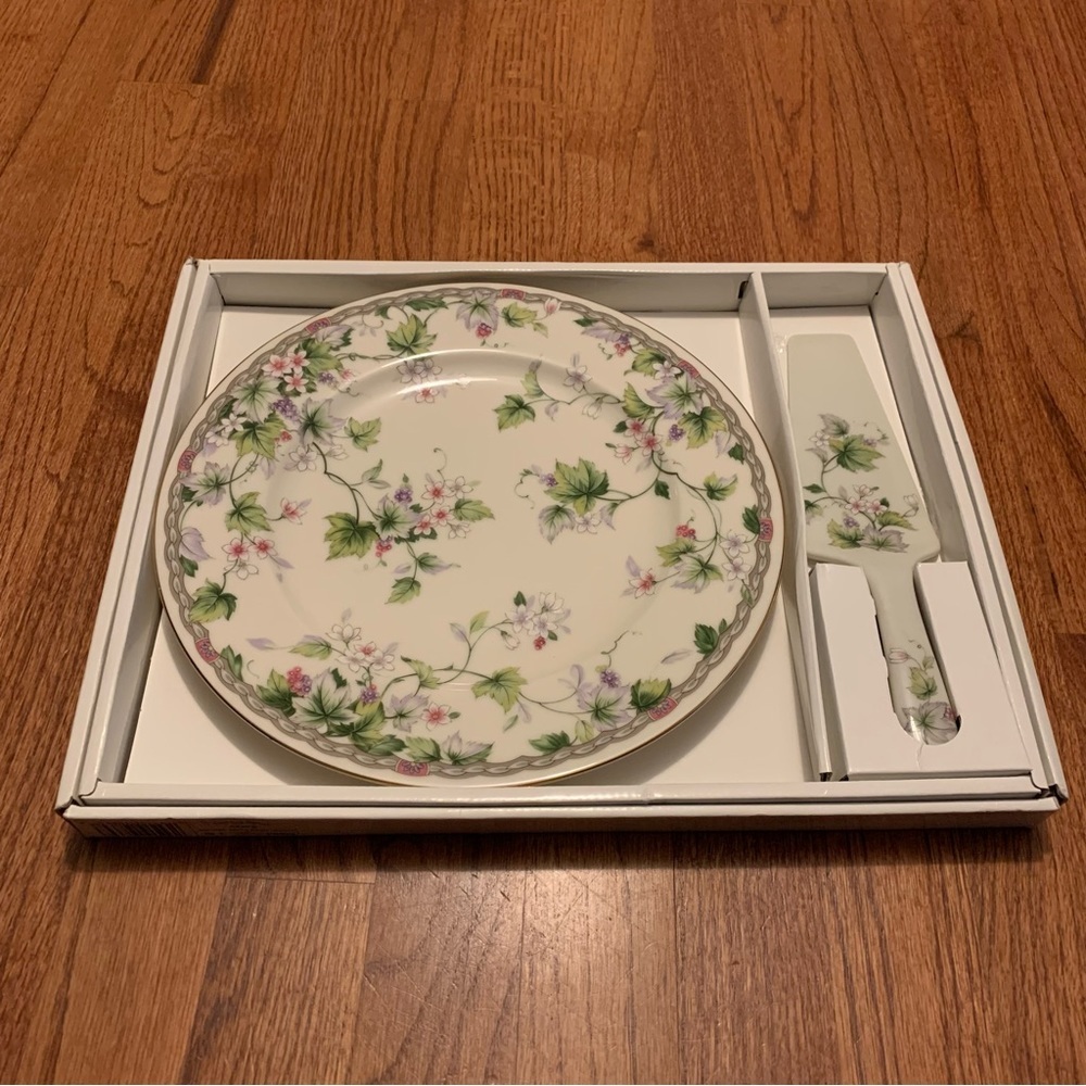 NIB Andrea by Sadek Monica Cake Set Plate & Server 11" Dia Made in Japan - Picture 2 of 14